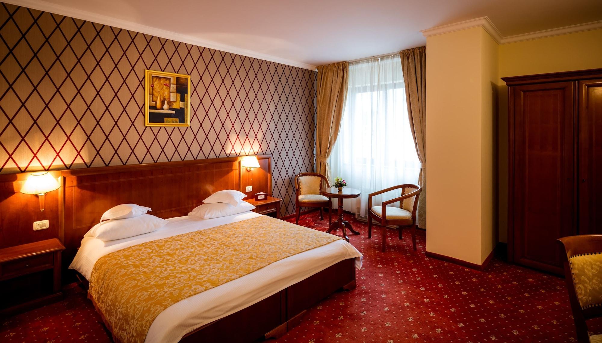 Hotel Opera Plaza Клуж-Напока Екстериор снимка