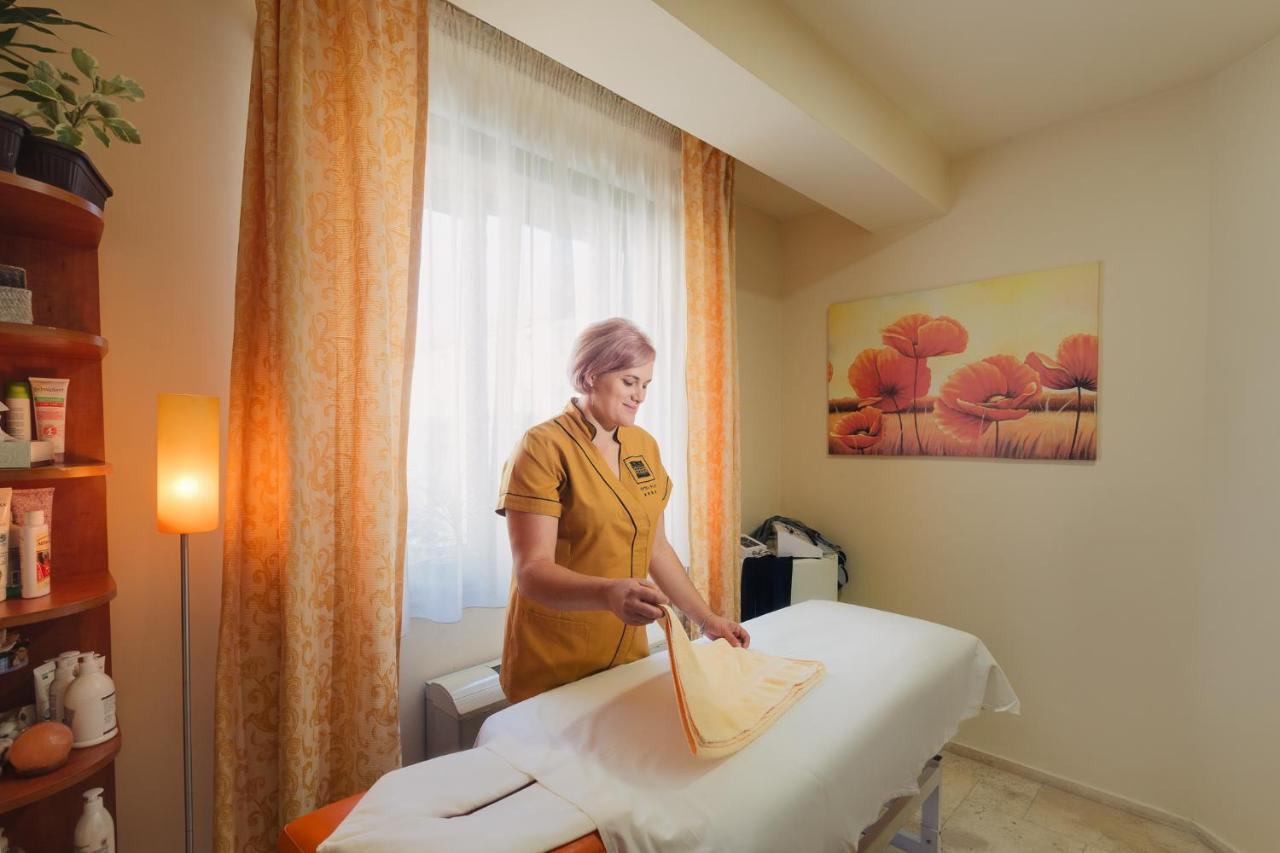 Hotel Opera Plaza Клуж-Напока Екстериор снимка