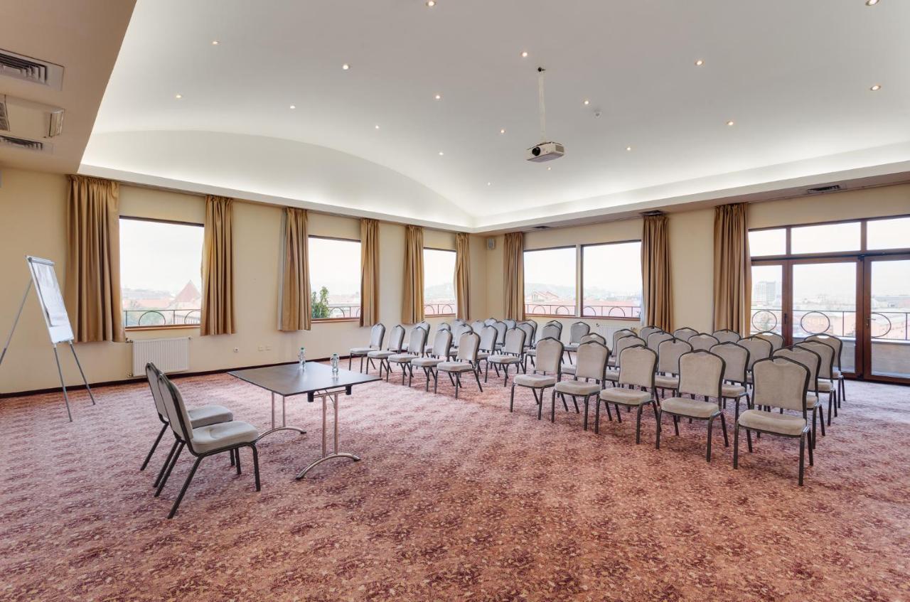 Hotel Opera Plaza Клуж-Напока Екстериор снимка