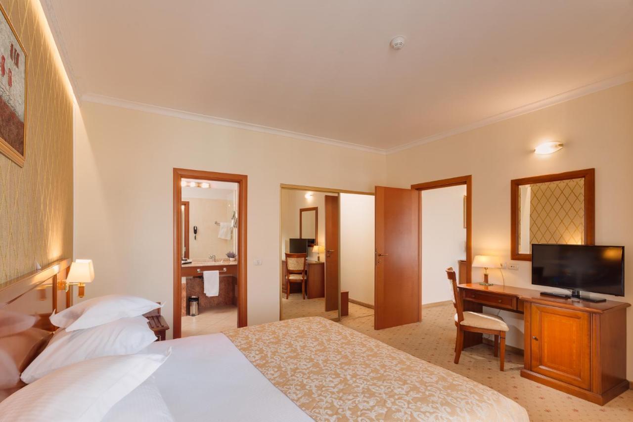 Hotel Opera Plaza Клуж-Напока Екстериор снимка