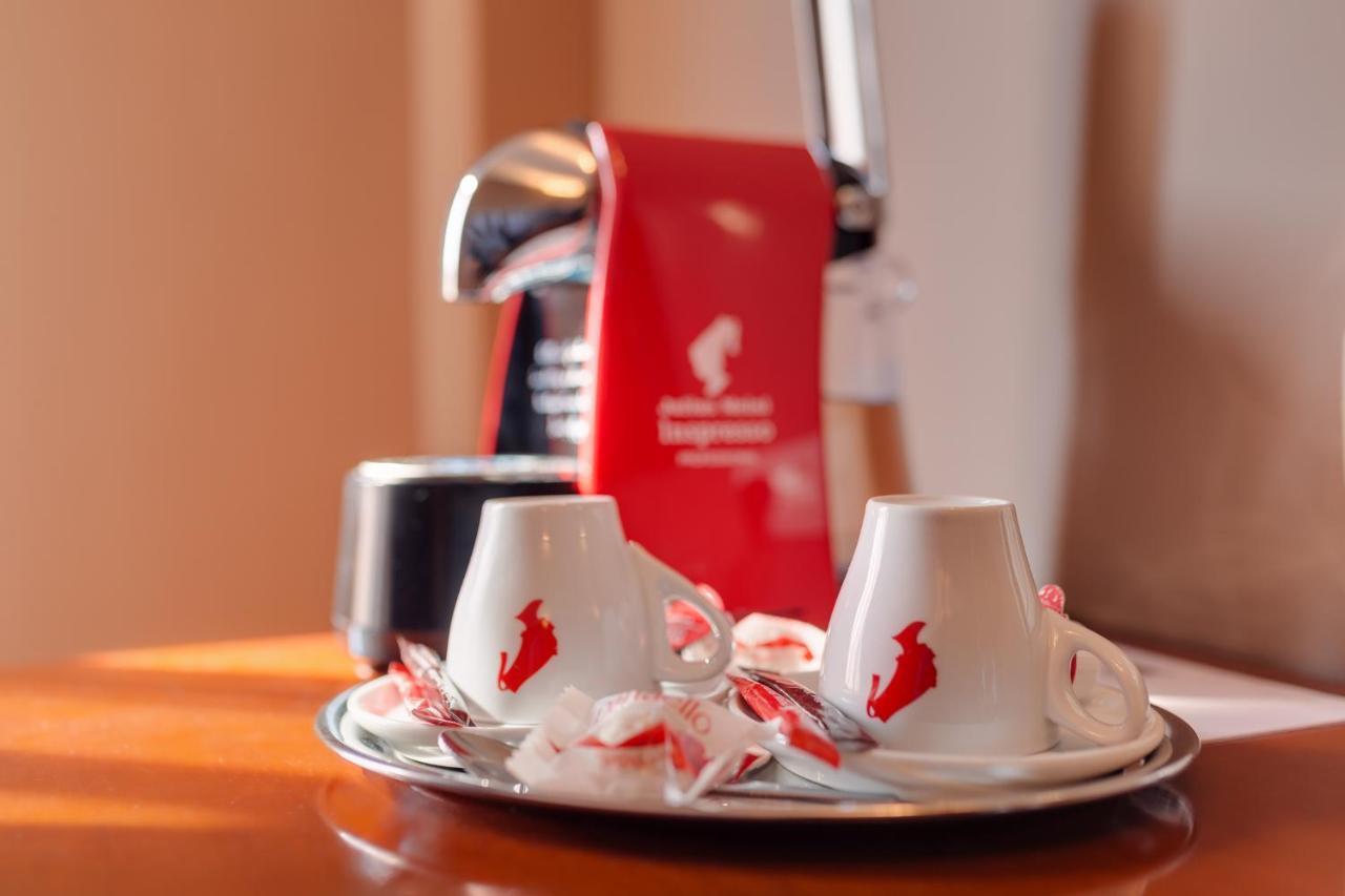 Hotel Opera Plaza Клуж-Напока Екстериор снимка