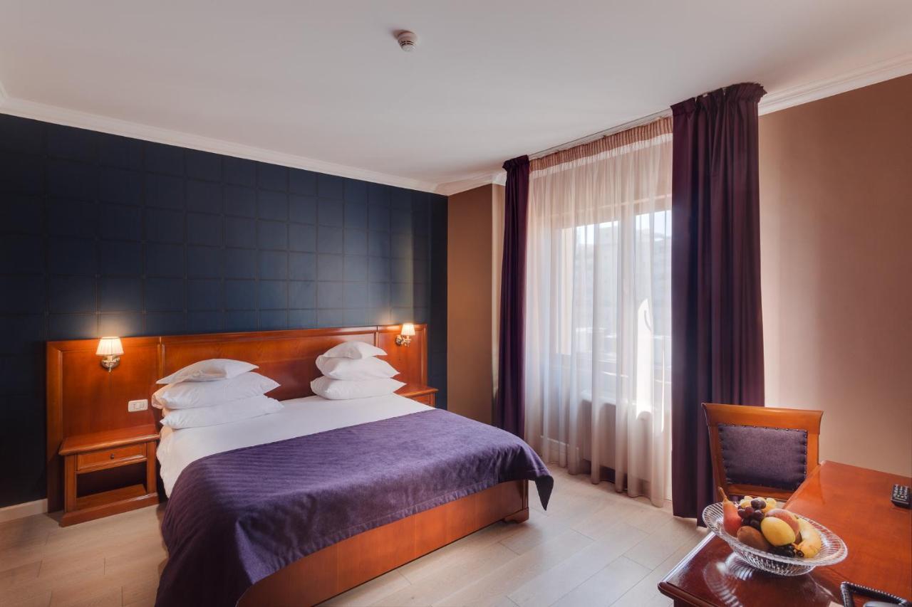 Hotel Opera Plaza Клуж-Напока Екстериор снимка