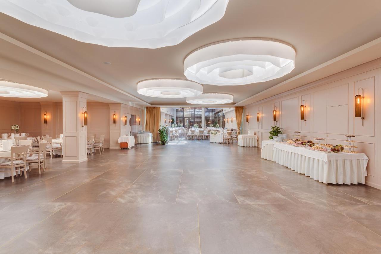 Hotel Opera Plaza Клуж-Напока Екстериор снимка