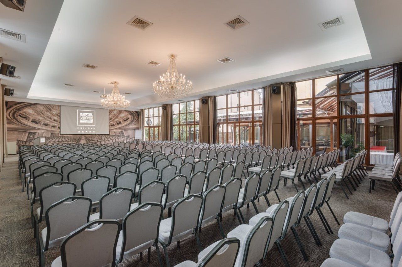 Hotel Opera Plaza Клуж-Напока Екстериор снимка